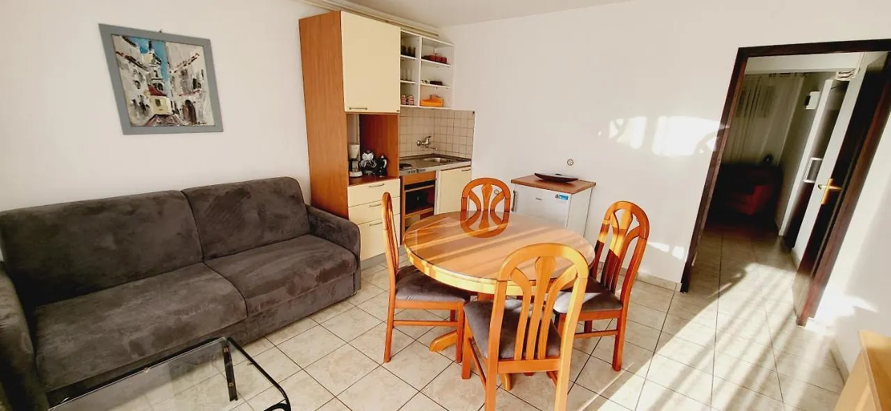 Apartments Italo By El-Pi Tours Njivice