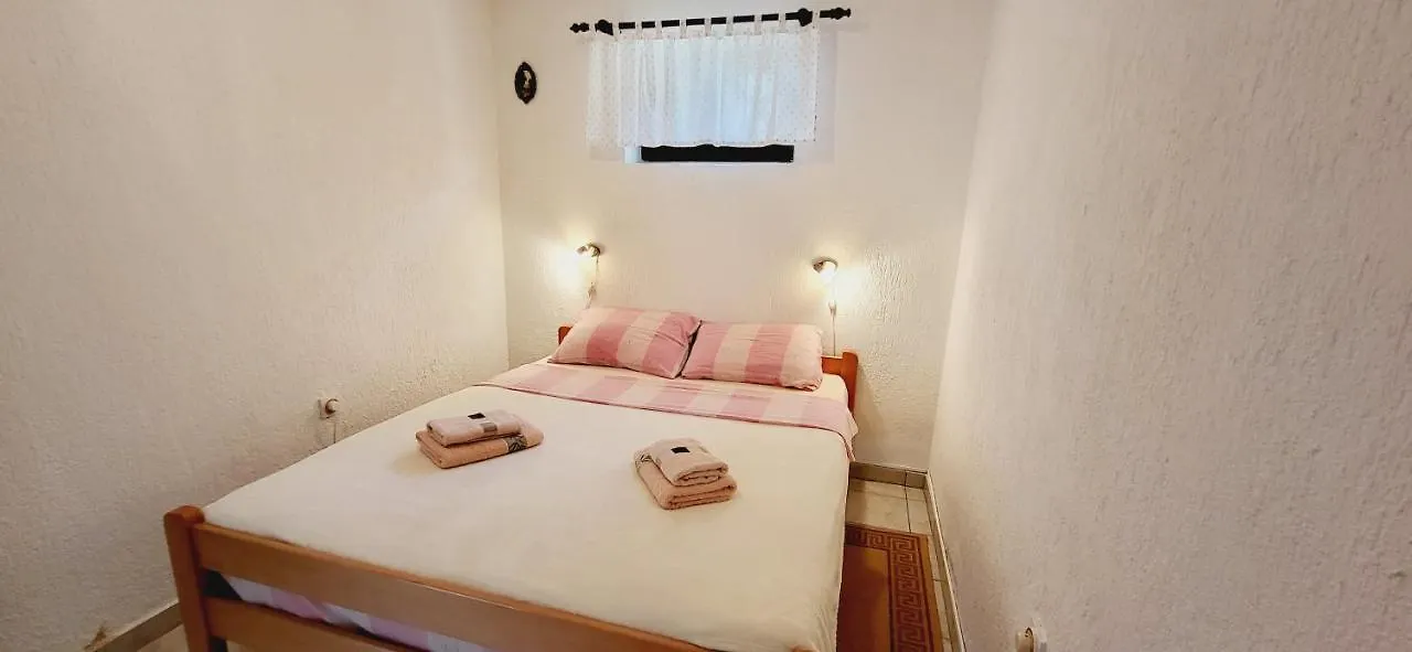 Apartments Italo By El-Pi Tours Njivice 0*,