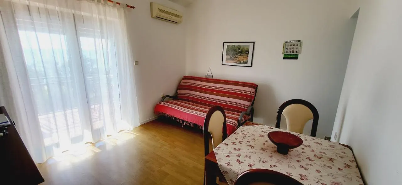 Apartments Italo By El-Pi Tours Njivice